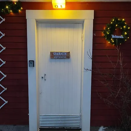 Taimela - Private Apartment, Great For Single Travellers Гостевой дом 3*